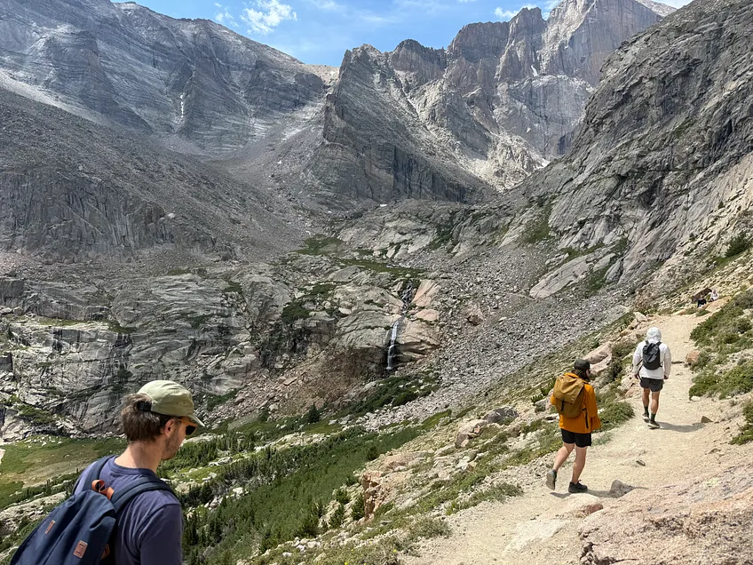 hiking toward long&rsquo;s peak